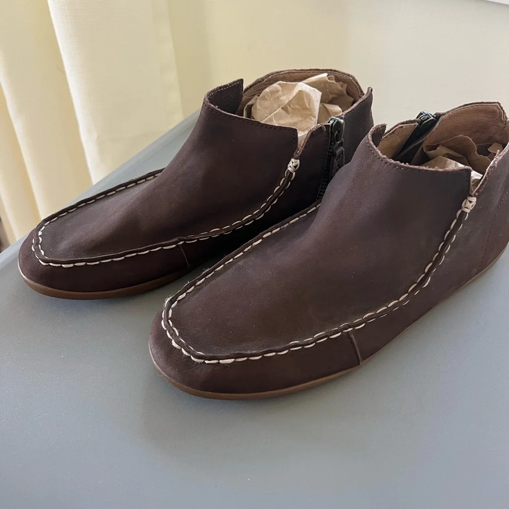 Women’s OluKai Brown Leather Ankle Booties